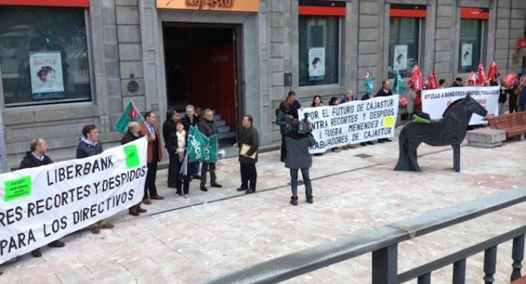 Encierro indefinido de delegados sindicales en Liberbank