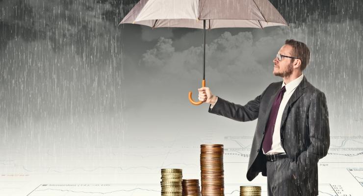 En otoo, nuevas fusiones - Beneficios bancarios - Rebaja salarial y contratos precarios