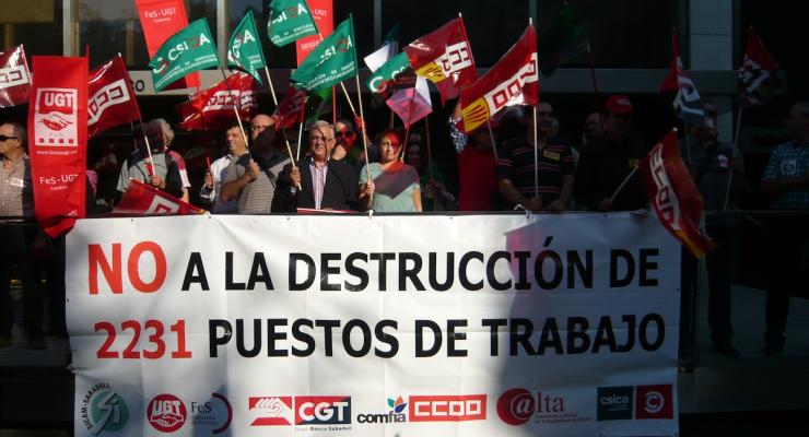 No a la destruccin de 2.231 puestos de trabajo